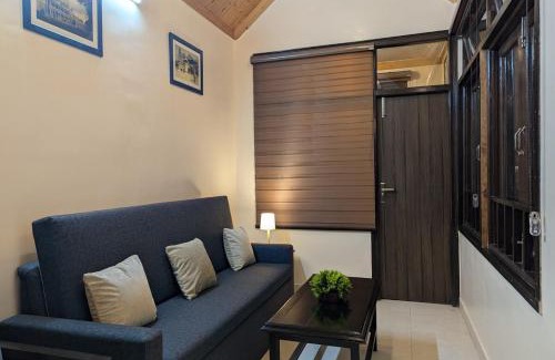 Bemloi Apartamento | The Mall Ethos - On Mall Road - Kitchen - Sleeps 4