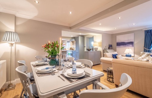 Dersingham Apartamento | Hermosa cabaña de carácter ubicada en el corazón de 'Royal' North West Norfolk