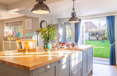 Dersingham Apartamento | Hermosa cabaña de carácter ubicada en el corazón de 'Royal' North West Norfolk
