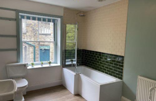 New Mills Casa | The Manager's Suite 2