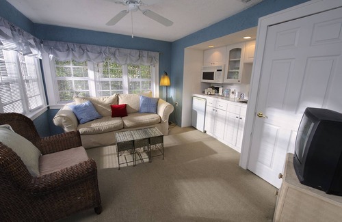 Parrot Cove Casa | The Mango Inn Bed & Breakfast