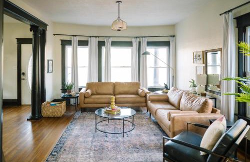 Downtown Des Moines Casa | The Manor At East Village