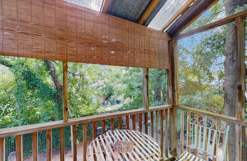 Beach Institute Apartamento | The Manor at Forsyth Gardens