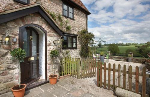 Cinderford Casa | The Manor