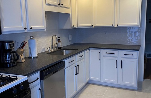 Kingston Casa | The Manor, Mid-Town