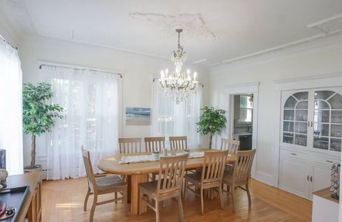 Green Lake Casa | The Manor on Green Lake