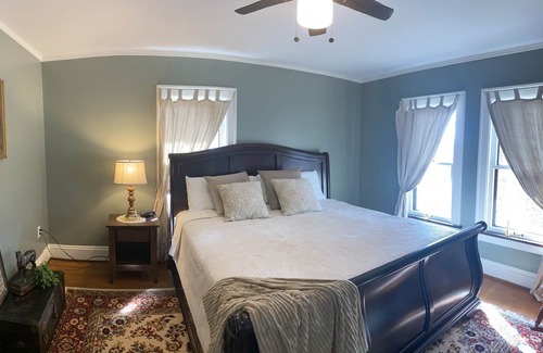 Dover Casa | The Manor - Spacious, Elegant, and in a great location!