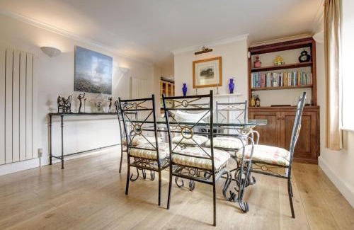 Fakenham Casa | The Manse