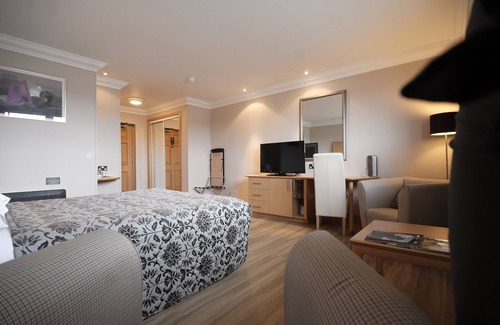 Elgin Hotel | The Mansefield Hotel