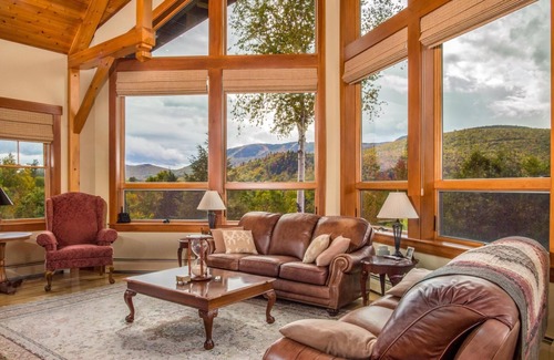 Sunday River Area Casa | LA MANSIÓN en 5 acres con vista al río Sunday
