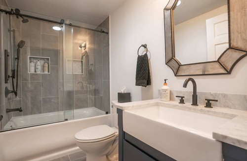West Dover Casa | The Mansion-Rustic Contemporary W/ Hot Tub & Views