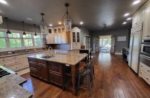 Alexandria Casa | The Maple Lake Villa