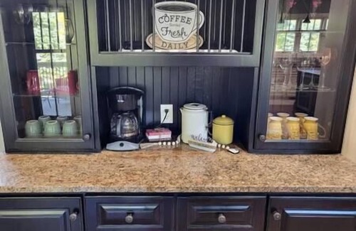 Alexandria Casa | The Maple Lake Villa