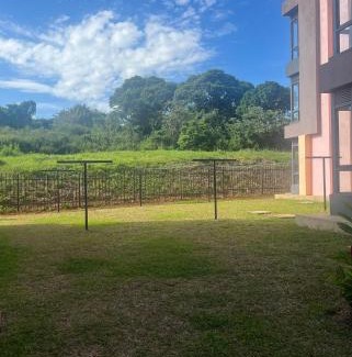 Entebbe Apartamento | The Maragena - Cozy & secure lakeside 2BR, family & WFH friendly