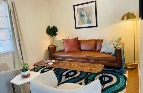 Greater South River City Casa | The Mariposa Wing B by Lodgewell - Spread your wings here