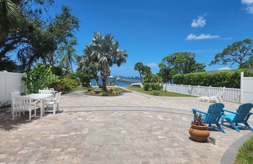 Englewood Villa | The Marlin, at Paradise Cove