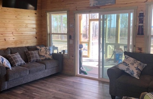 Eulonia Casa | "The Marsh House." new, beautiful and centrally located along the Georgia Coast