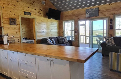 Eulonia Casa | "The Marsh House." new, beautiful and centrally located along the Georgia Coast