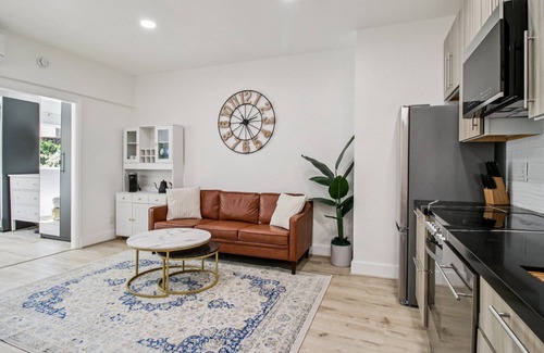 Martinez Apartamento | The Martinez Oasis