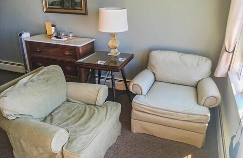 Stonington Hotel | The Mary Day - Inn on the Harbor