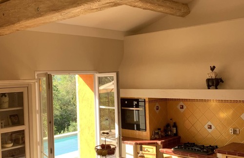 Le Thoronet Casa | El Mas des Oliviers, en el corazón de los viñedos de Provenza ...
