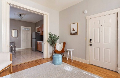 Downtown Apartamento | The Matisse at Wooster Square | Yale | Parking