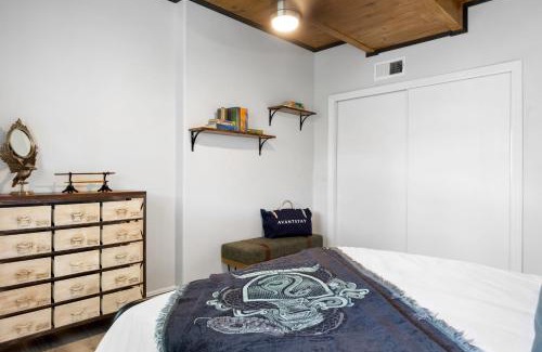 Crestline Casa | The Matterhorn Manor by AvantStay Harry Potter Inspired A-Frame Home w Hot Tub Views