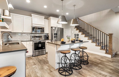 Washington Fields Casa | The Maverick|Resort Amenities, PlayStation, Grill, and more!