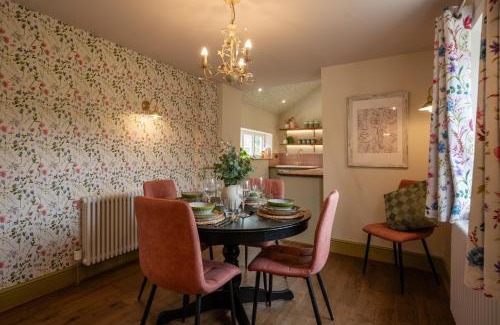 Biddestone Apartamento | The Maze Garden Cottage by Mint Stays