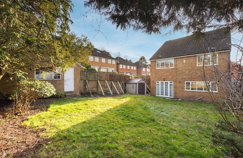 Borehamwood Casa | The Meadows near Sky Studios