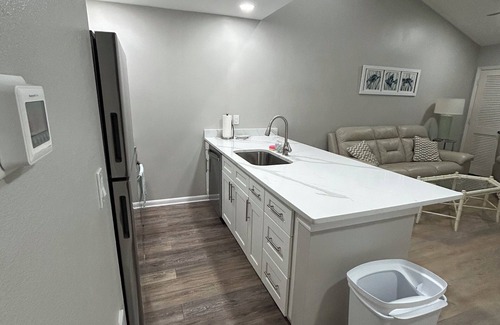 The Meadows Condominio | The Meadows- Winslow Beacon, FURNISHED. n “The 19th Hole”