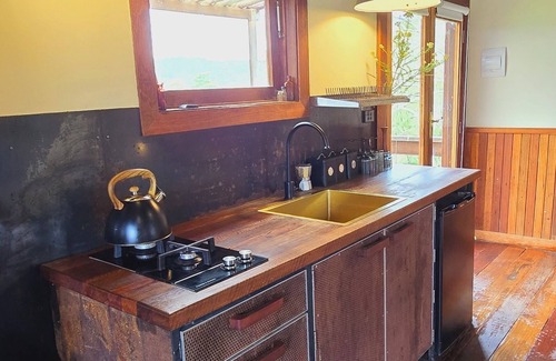 Brooman Cabaña | The Mechanics - Unplug and unwind in your very own cabin in the woods.