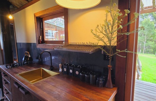 Brooman Cabaña | The Mechanics - Unplug and unwind in your very own cabin in the woods.