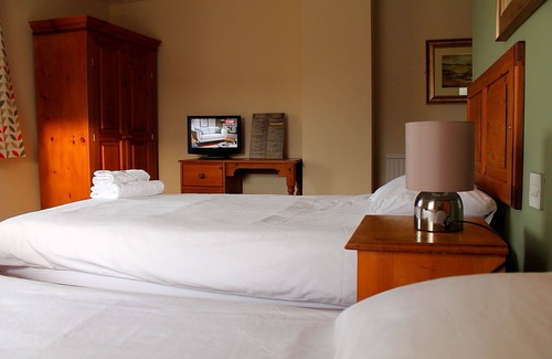 Bangor Hotel | The Menai Hotel