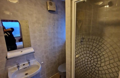 Bangor Hotel | The Menai Hotel