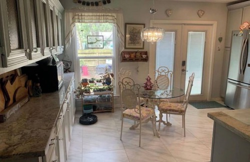 El Lago Casa | The Mermaid Inn Beach Cottage/ Seabrook/NASA/Kemah