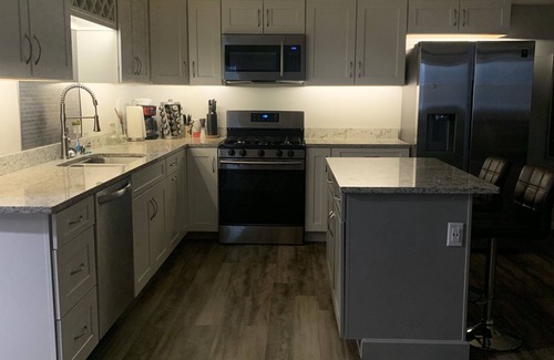 Rockford Apartamento | The Mid-Town Loft
