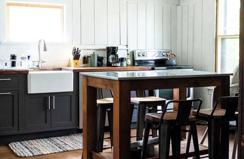 Waldoboro Casa | The Midcoast Mainstay