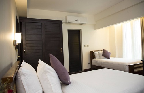 Gulshan Hotel | The Midori By Lakeshore