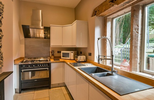 Cromford Casa | THE MILL MANAGERS HOUSE, family friendly, with open fire in Cromford