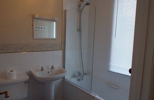 Torquay City Centre Casa | The Millbrook B & B