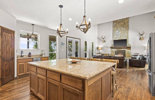 Dogwood Cabina | The Million Dollar View Lakehouse ~Sleeps 10 ~Kayaks ~Fire Pit