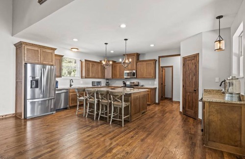 Dogwood Cabina | The Million Dollar View Lakehouse ~Sleeps 10 ~Kayaks ~Fire Pit