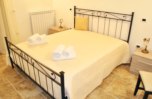 Monti D'arena-Bosco Caggione Cama Y Desayuno | Las mimosas a 600 metros del mar.