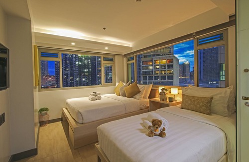 Legazpi Village Hotel | The Mini Suites - Eton Tower Makati