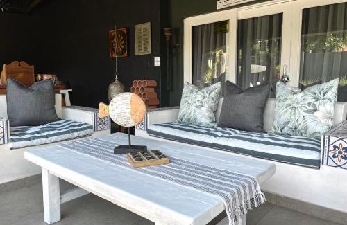 Ekurhuleni Apartamento | The Minimalist Studio B