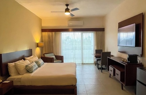 Centro - Supmza 001 Hotel | The Mint Resort Isla Mujeres