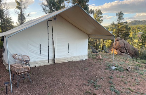 Florissant Alquiler De RV | The Mirage glamping tent- Amazing views!
