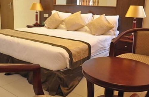Remera Hotel | The Mirror Hotel