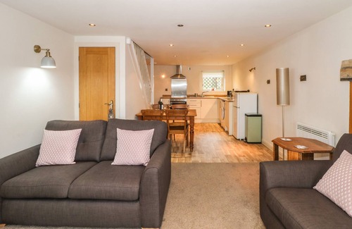Oakworth Cabaña | THE MISTAL, family friendly in Oakworth